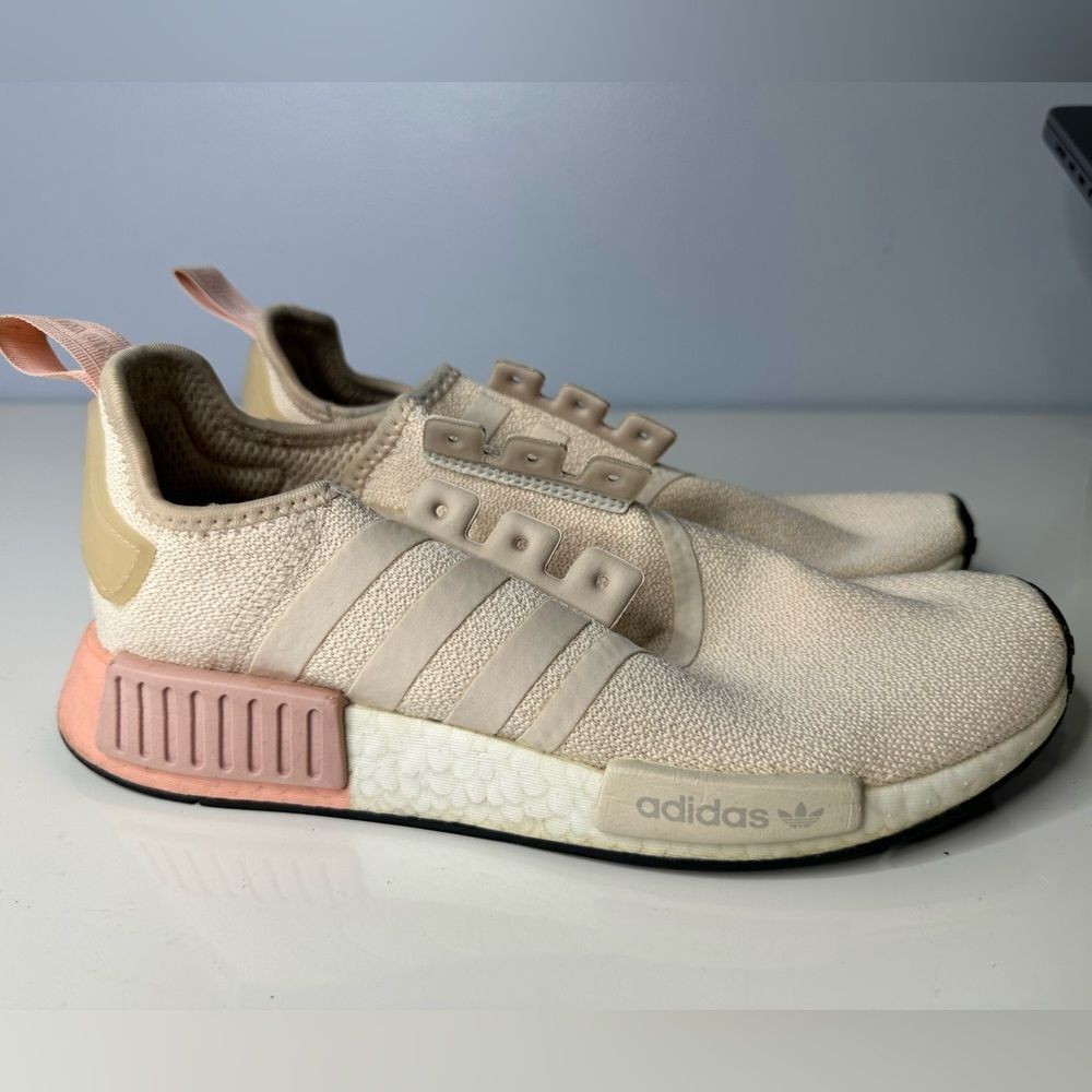 ADIDAS NMD R1 Bliss Tech Soft Pink size 8.5 women’s
